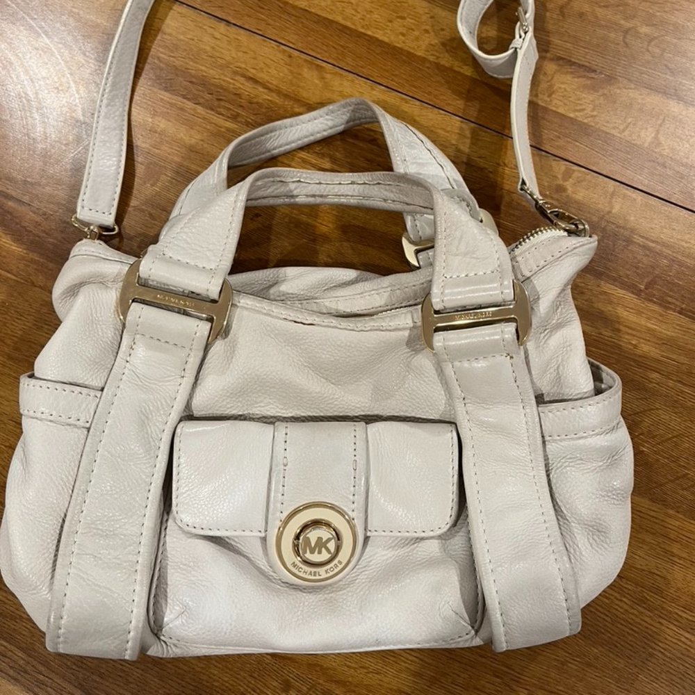 Michael Kors cream handbag